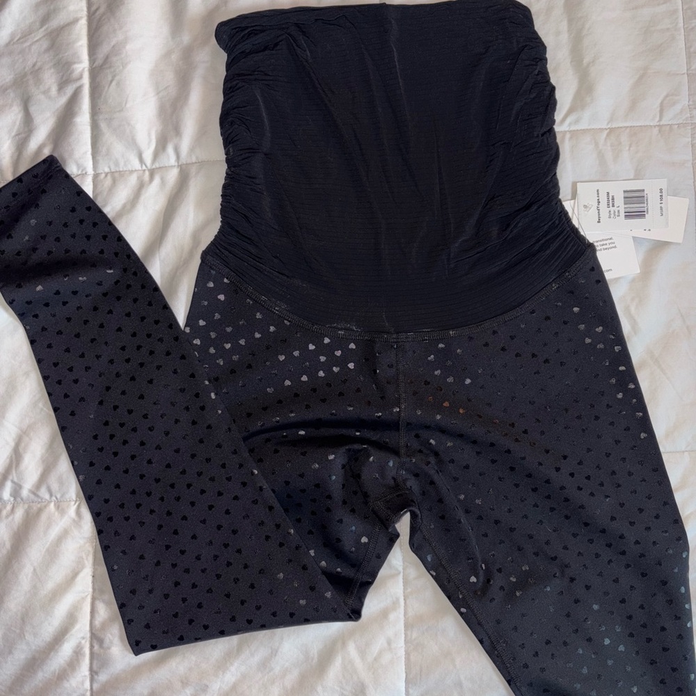 NWT Beyond Yoga Maternity Leggings | Black Hearts | Size L